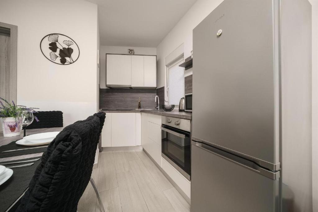 Apartments Dobrenic ヴォディツェ エクステリア 写真