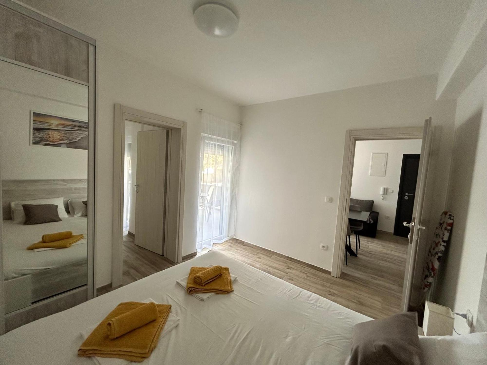 Apartments Dobrenic ヴォディツェ エクステリア 写真